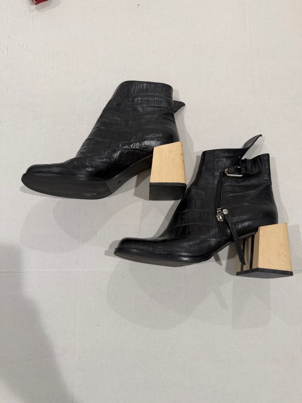 Prune boots